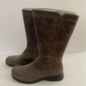 Teva Capistrano Leather Boots (New) - Brown